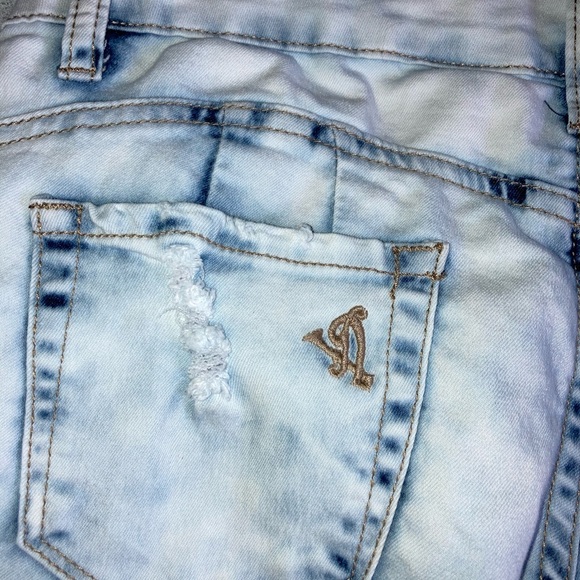 Ripped jeans - Picture 5 of 7